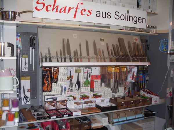 Messer (Güde, Wüsthof, Eikaso, Zwilling), Messerschärfer, Scheren